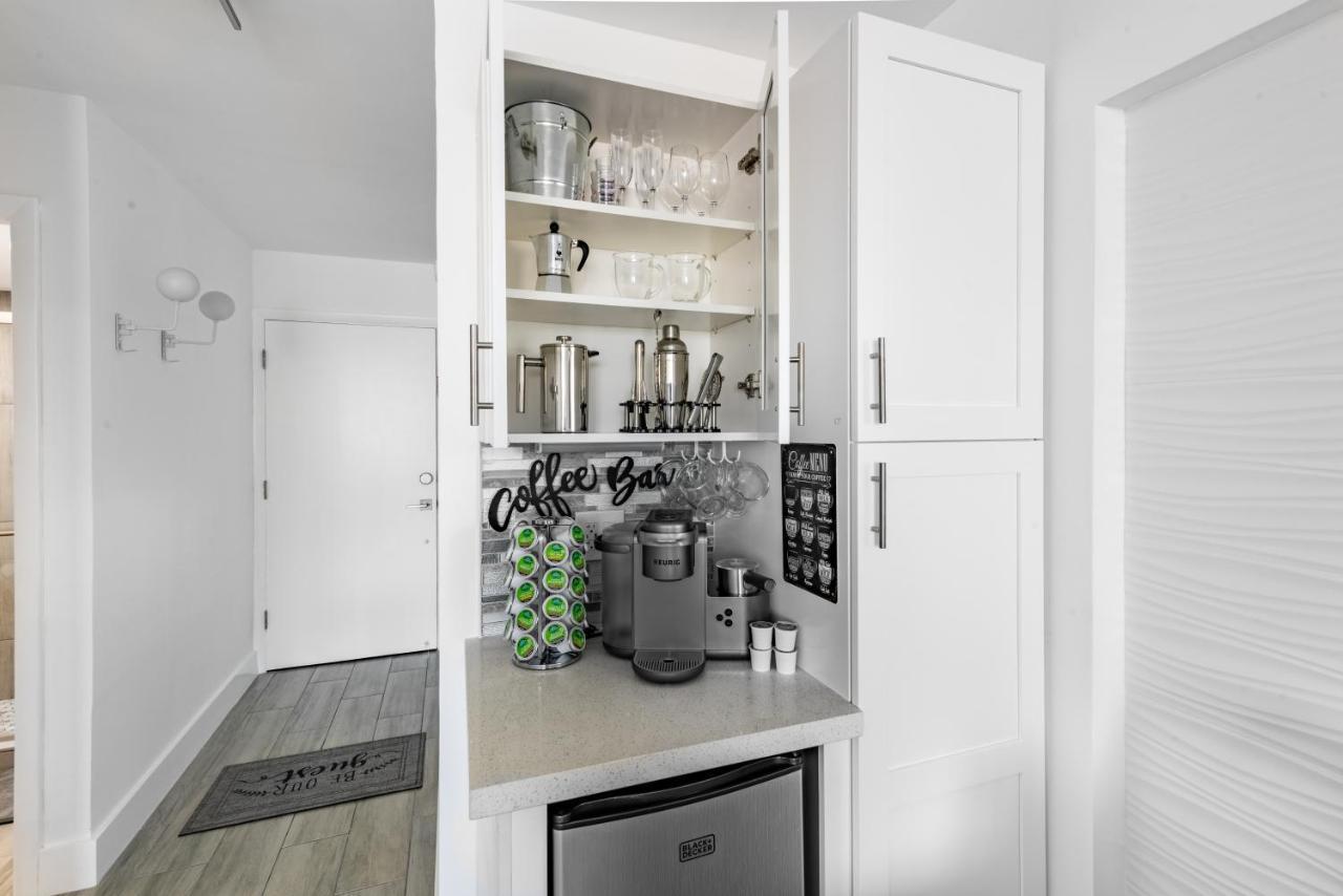 Ferienwohnung Newly Renovated Oceanfront Studio W/ Balcony - Daytona Beach Exterior foto