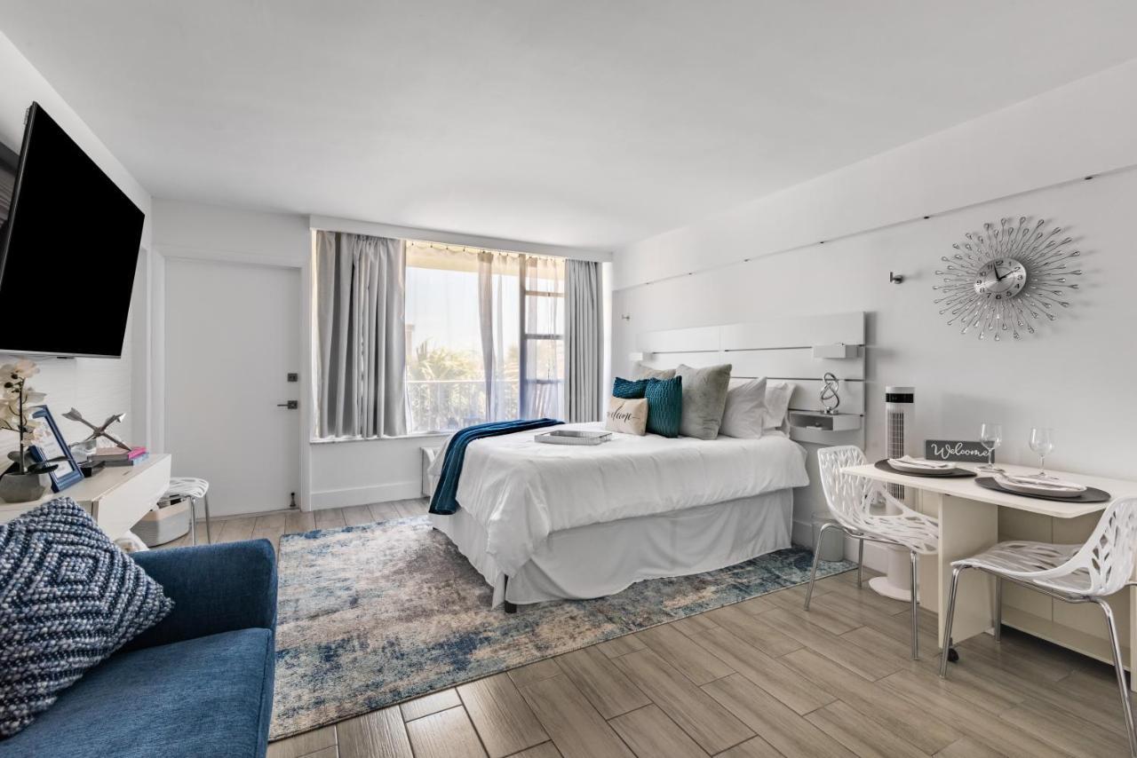 Ferienwohnung Newly Renovated Oceanfront Studio W/ Balcony - Daytona Beach Exterior foto