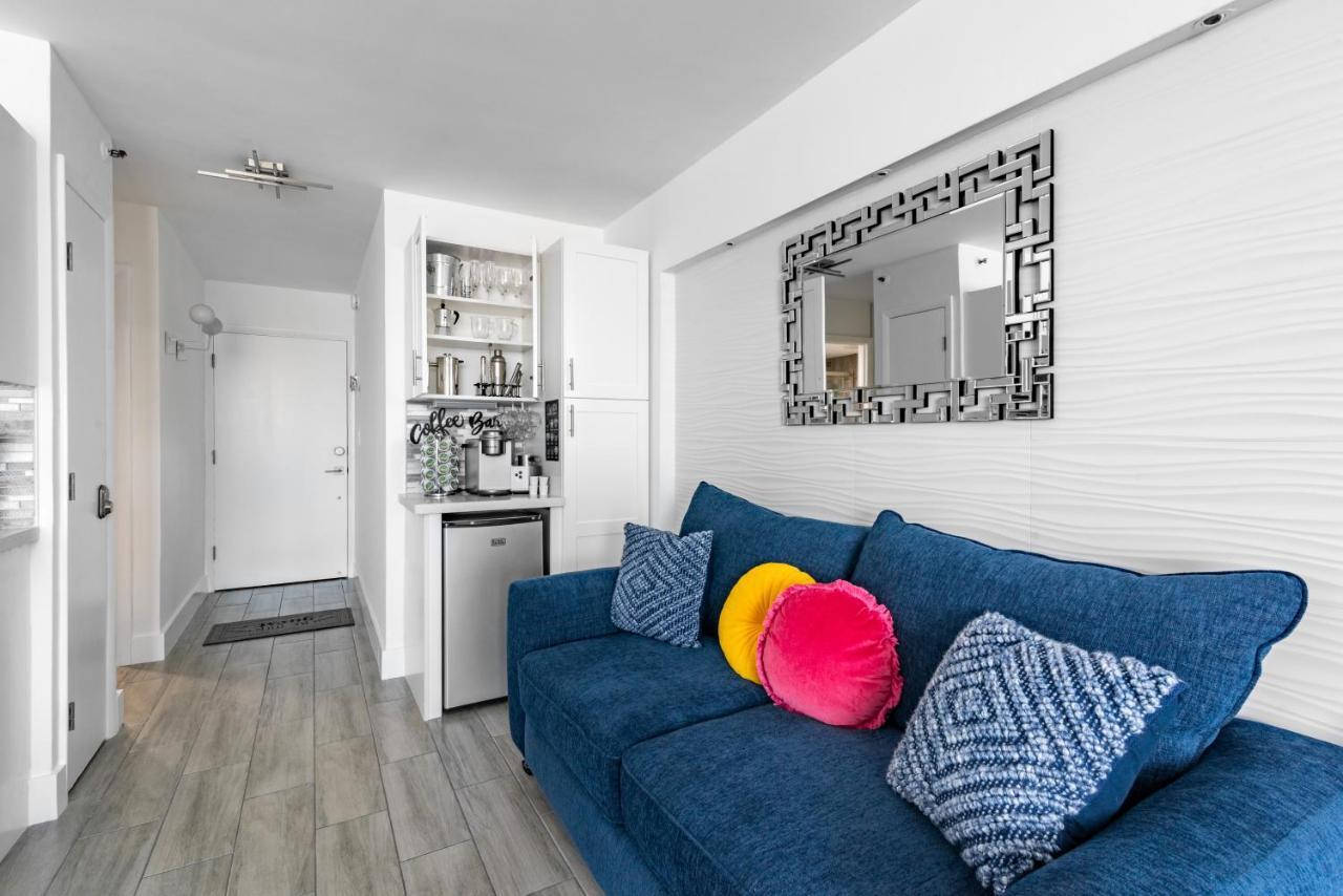 Ferienwohnung Newly Renovated Oceanfront Studio W/ Balcony - Daytona Beach Exterior foto